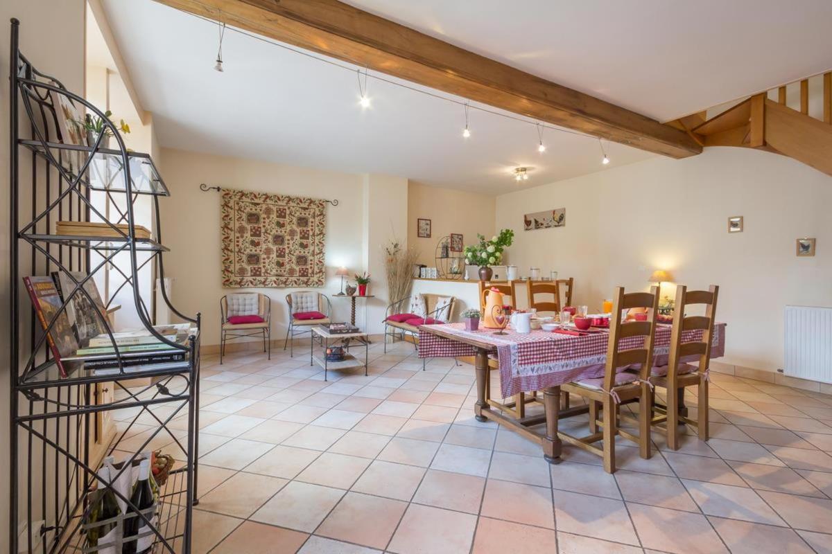 Bed and Breakfast Logis De L'Orme La Rochepot Exterior foto