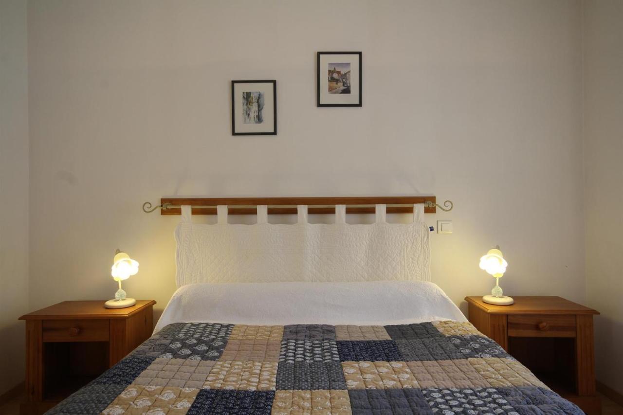 Bed and Breakfast Logis De L'Orme La Rochepot Exterior foto